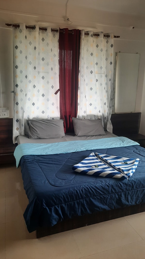 Economy-Doppelzimmer, Hügelblick