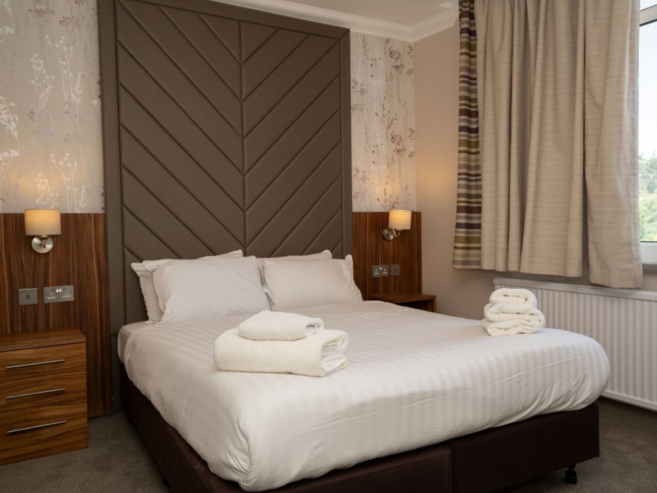 Double Room, City View | Desk, laptop workspace, soundproofing, iron/ironing board (on request)