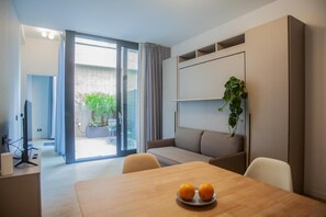 Appartement, patio, vue jardin | Intérieur