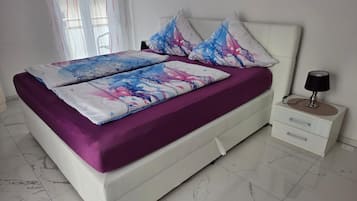 4 Schlafzimmer, Bügeleisen/Bügelbrett, WLAN