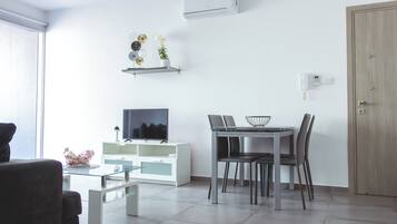 Apartment, Balcony | Dining