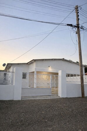 Exterior - Vrbo Property (Willemstad)