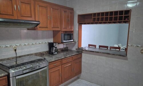 Casa completa 5 recámaras para 10 en GDL