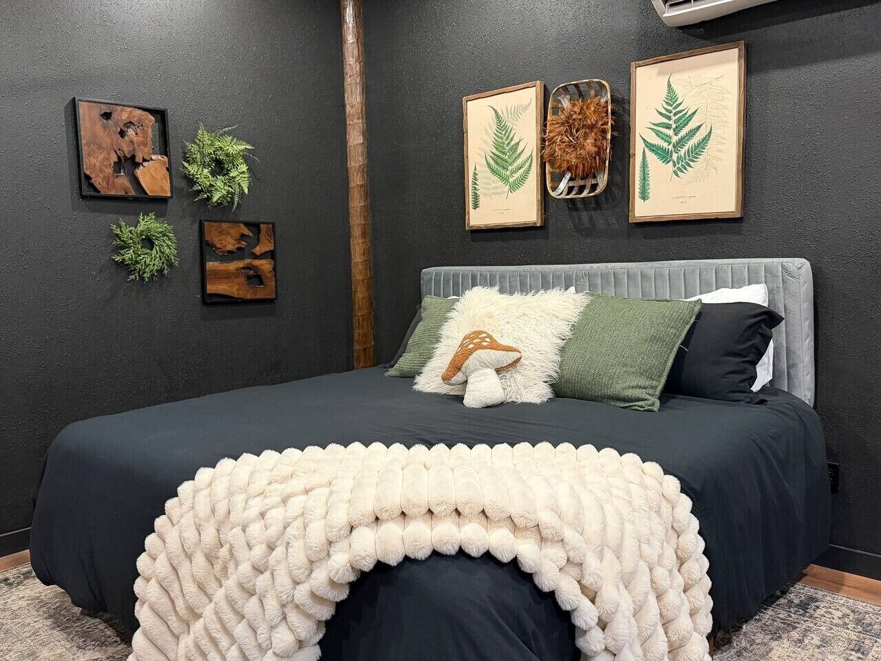 WiFi, bed sheets