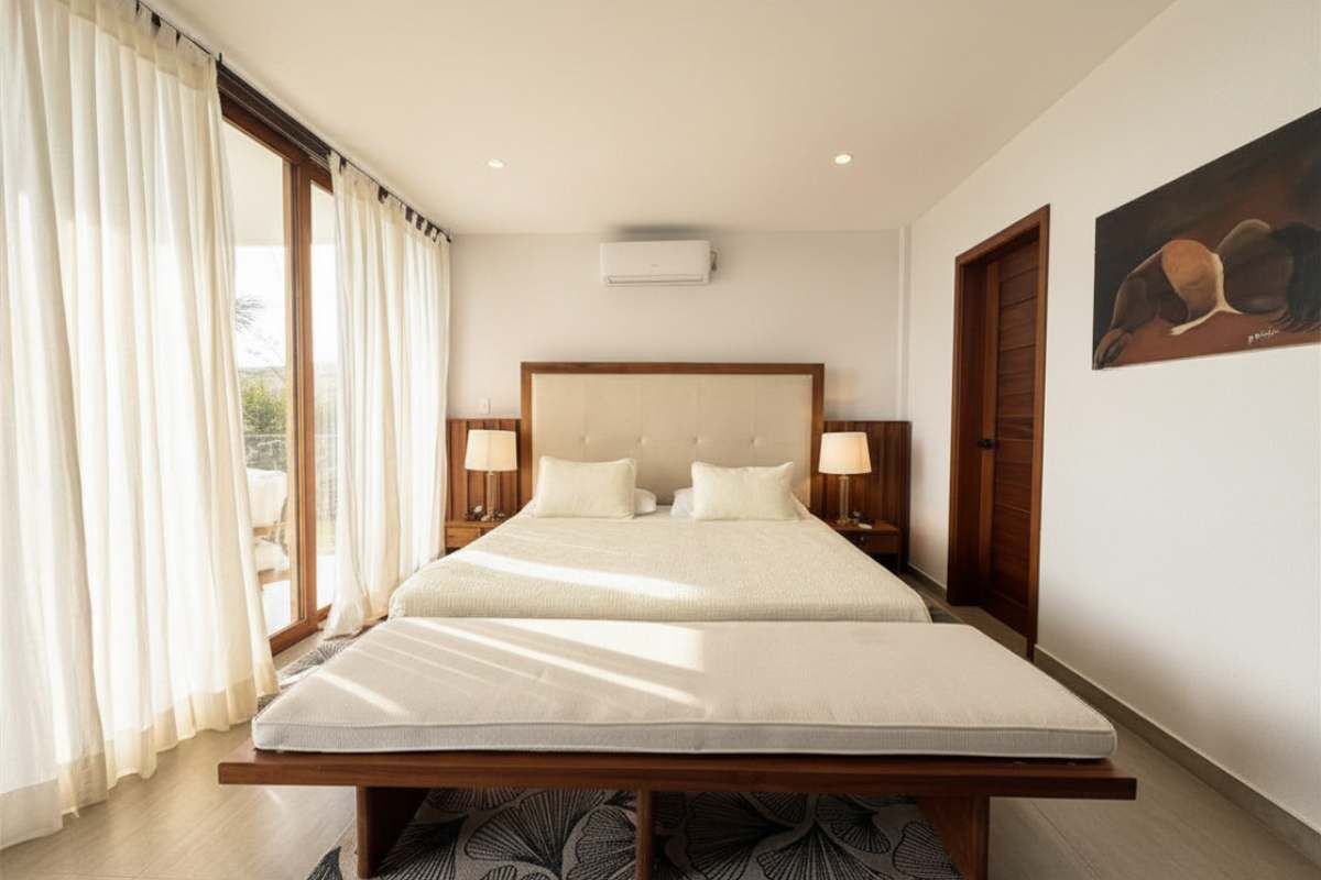 4 bedrooms, desk, iron/ironing board, travel crib