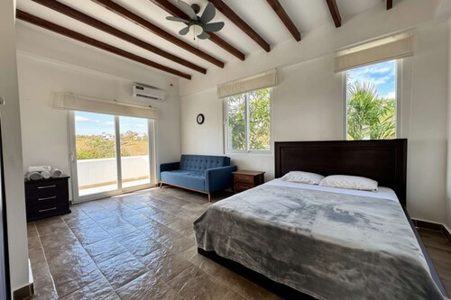 Beachfront | Pool With Views | Family & Friends