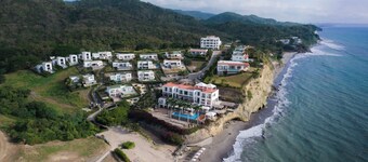 Beachfront | Pool | Whale Watching | Fishing