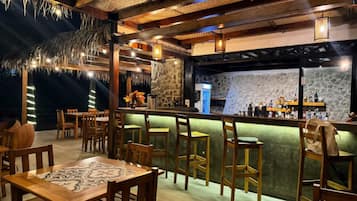 Bar (en el alojamiento)