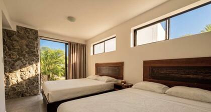 Oceanfront Villa | Private Pool | Jama Campay