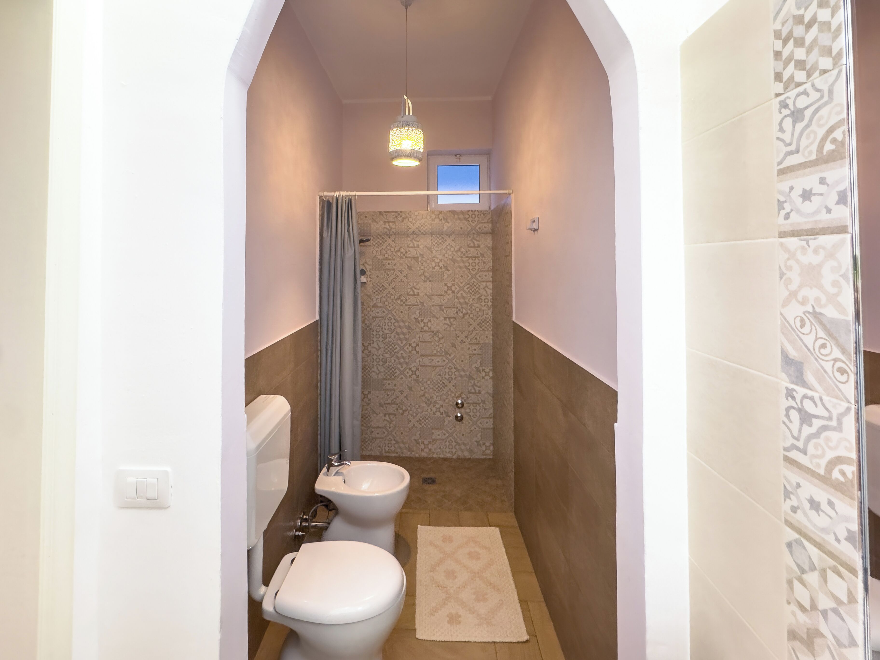Twin Room, Non Smoking, Private Bathroom | Bathroom | Shower, hair dryer, towels, soap