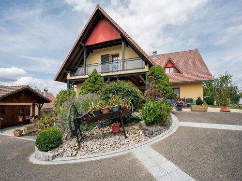 Charming country cottage 'Le Cheval Blanc' close to nature, Swiss and German borders