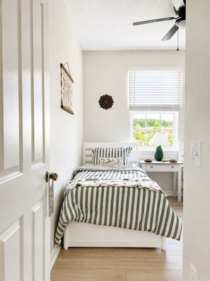 Room - Brand New! Bright & Cozy Family Getaway by Disney! (Davenport)