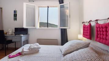 1 bedroom, WiFi, bed sheets