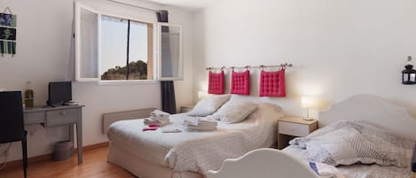 1 bedroom, WiFi, bed sheets