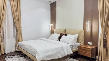 1 habitación, escritorio, tabla de planchar con plancha y wifi gratis