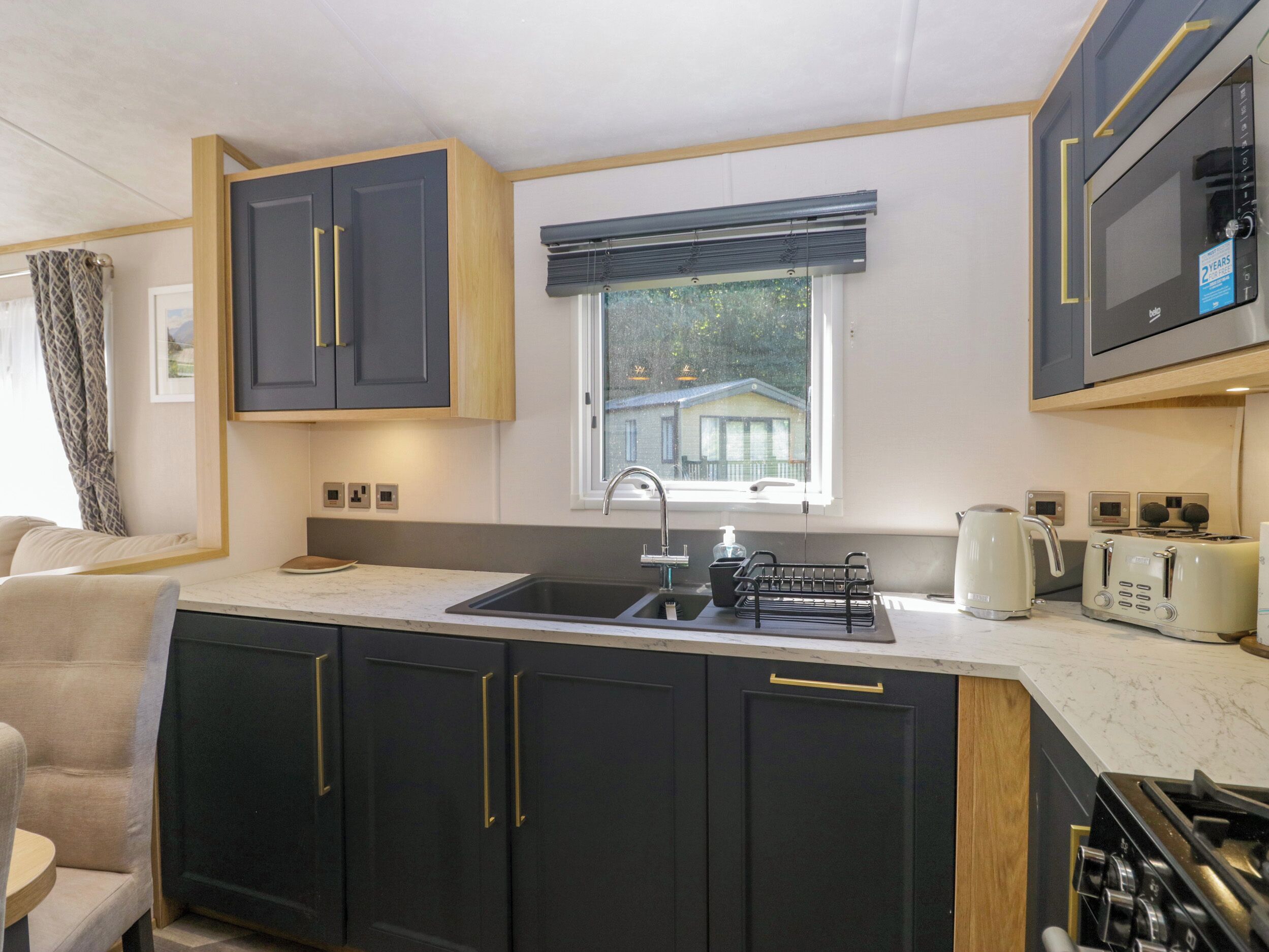 Dishwasher, cookware/dishes/utensils