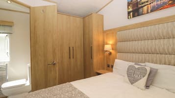 2 bedrooms, WiFi (free), individually decorated, individually furnished