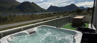 Vintage Godfjord Cabin with 3-bedroom in enjoyable Nordland for a relaxing stay