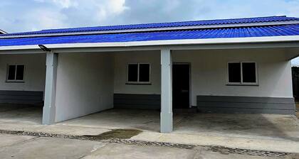 Independent 2-Bedroom Home in the Beach Area · Shared Pool · Parking