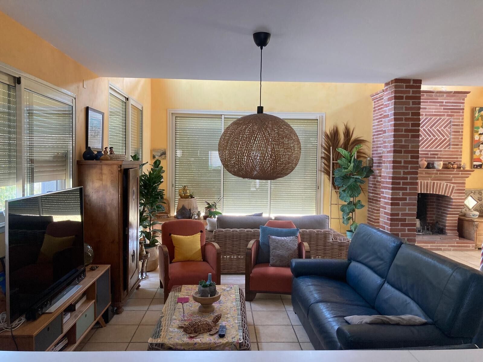 TV, fireplace, ping pong