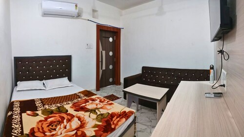 Hotel P P Palace