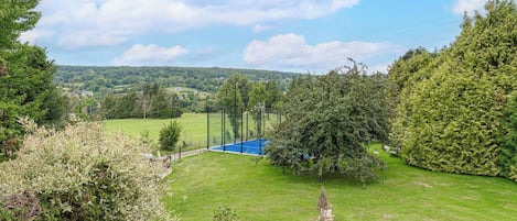 Apartment | Sports court