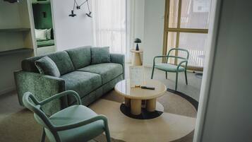 Family Apartment, 2 Bedrooms, Kitchen | Living area