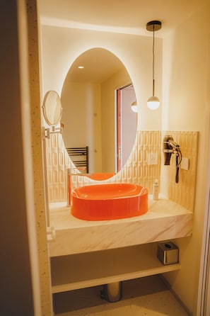 Superior-Apartment, 1 Queen-Bett, Kochnische | Badezimmer