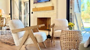 Chalet, 4 Bedrooms, Smoking, Private Pool | Living room