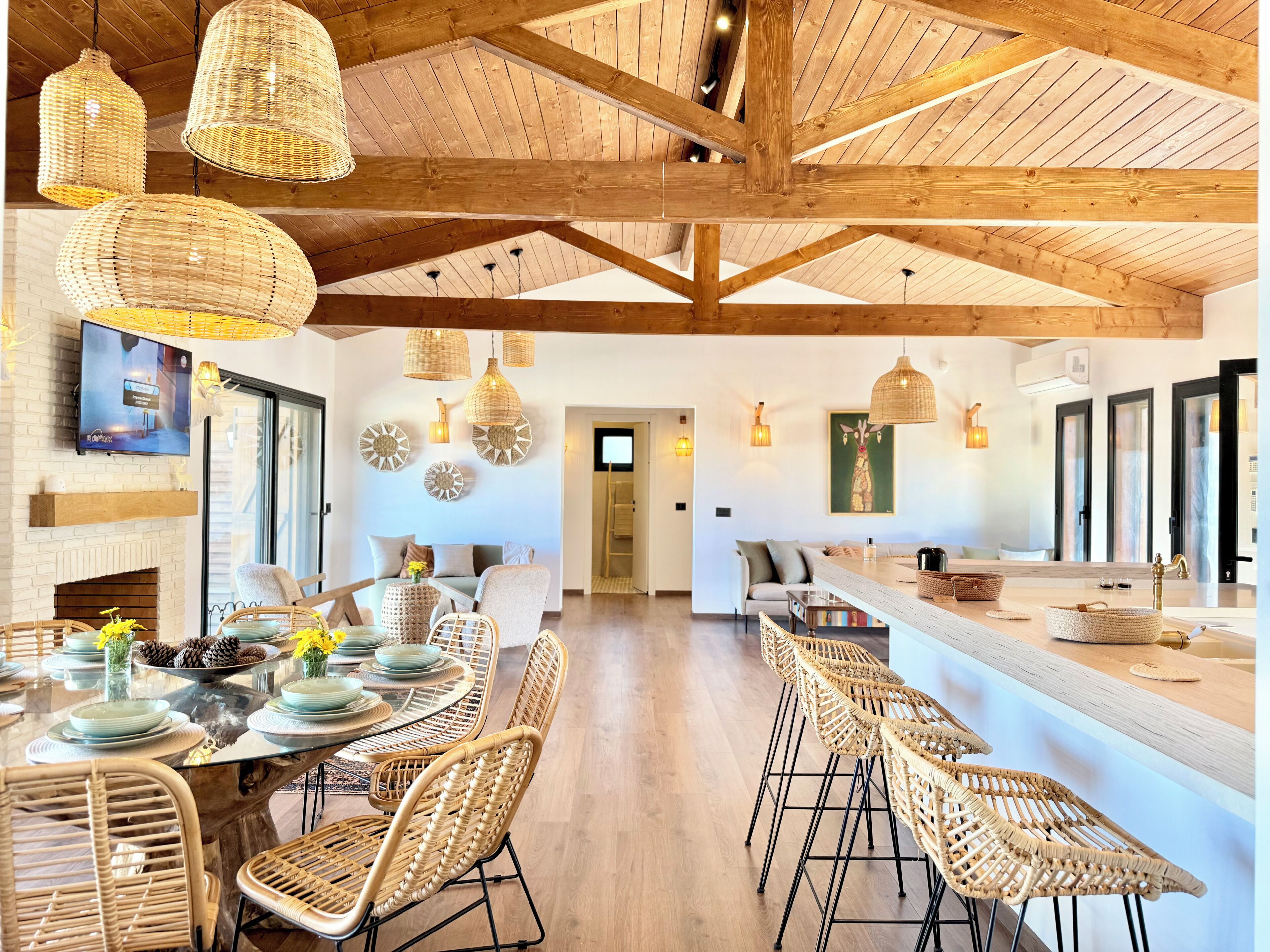 Chalet, 4 Bedrooms, Smoking, Private Pool | Dining room
