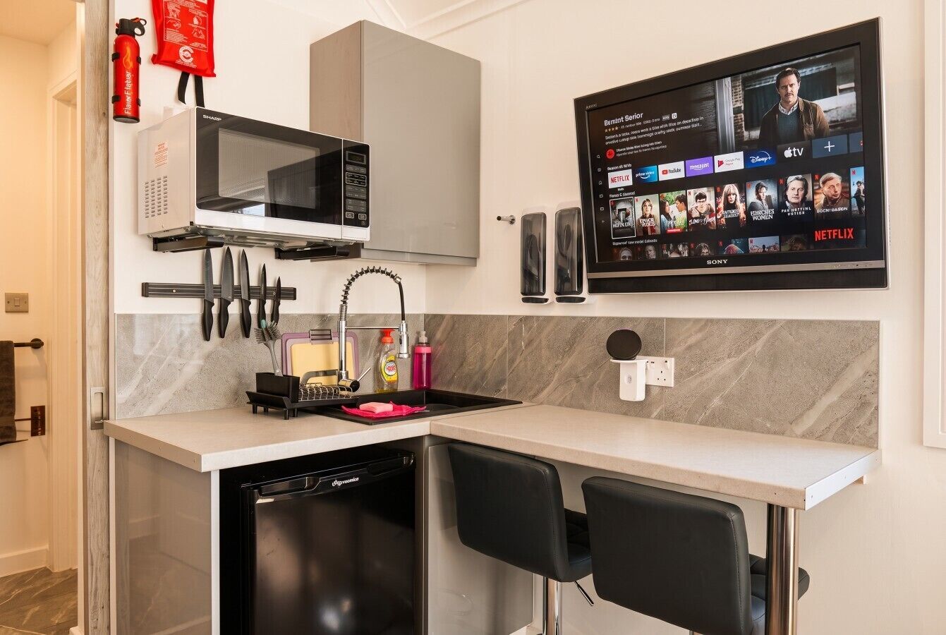 Kühlschrank, Mikrowelle, Ofen, Toaster