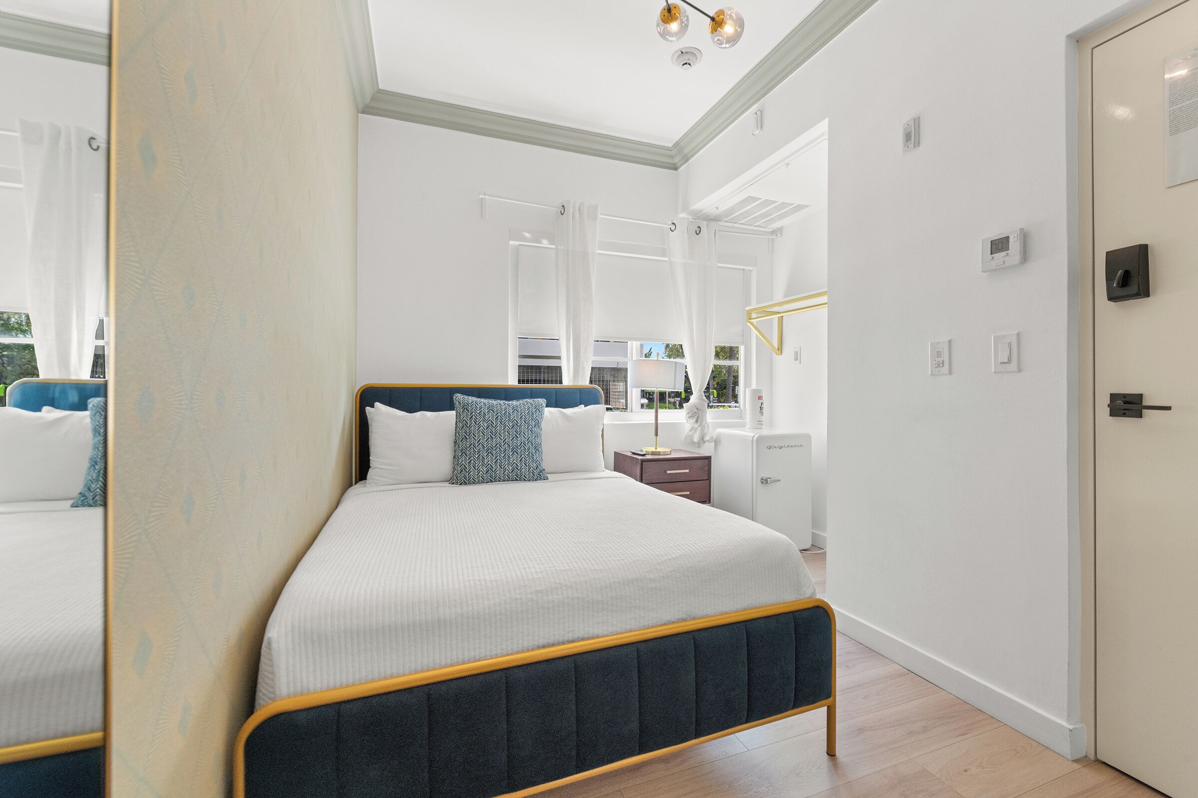 Double Room | Desk, laptop workspace, free WiFi, bed sheets