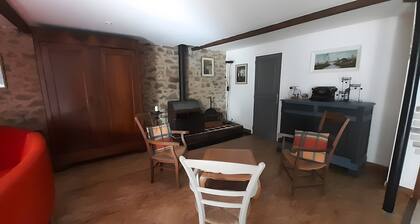 Chambre Bleue, Table d'Hôte with Terrace, Shared Garden & Wi-Fi