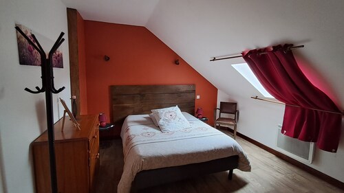 Red and Yellow Rooms, Table d'Hôte with Terrace, Shared Garden and Wi-Fi