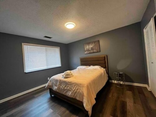Modern & Cozy Oasis @ Bailey Court #3