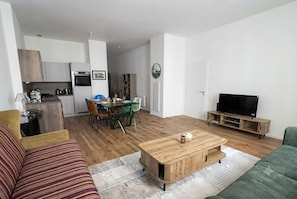 Living area - celine 36 (Paris)