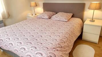 3 Schlafzimmer, Bügeleisen/Bügelbrett, WLAN