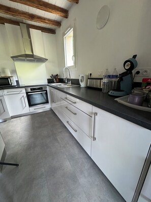 Private kitchen - House in the heart of nature (Gabriac)