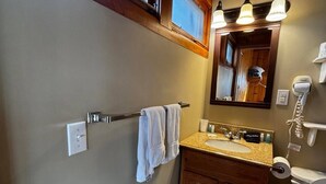 Bathroom - Cozy 1BR hotel room, Hamilton - #349 Iroquois (Hamilton)