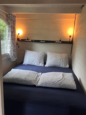 Room - Chalet "Sans Souci" with Private Terrace, WiFi, and Air Conditioning (Ahun)