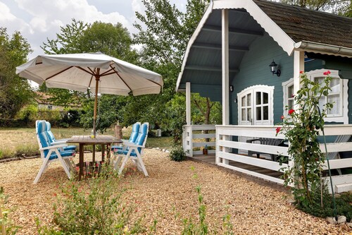 Chalet "Sans Souci" with Private Terrace, WiFi, and Air Conditioning