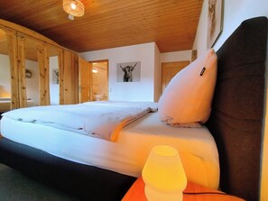 Room - Vrbo Property (Schönwald im Schwarzwald)