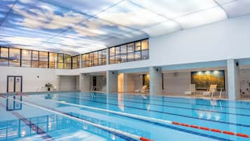 Una piscina techada