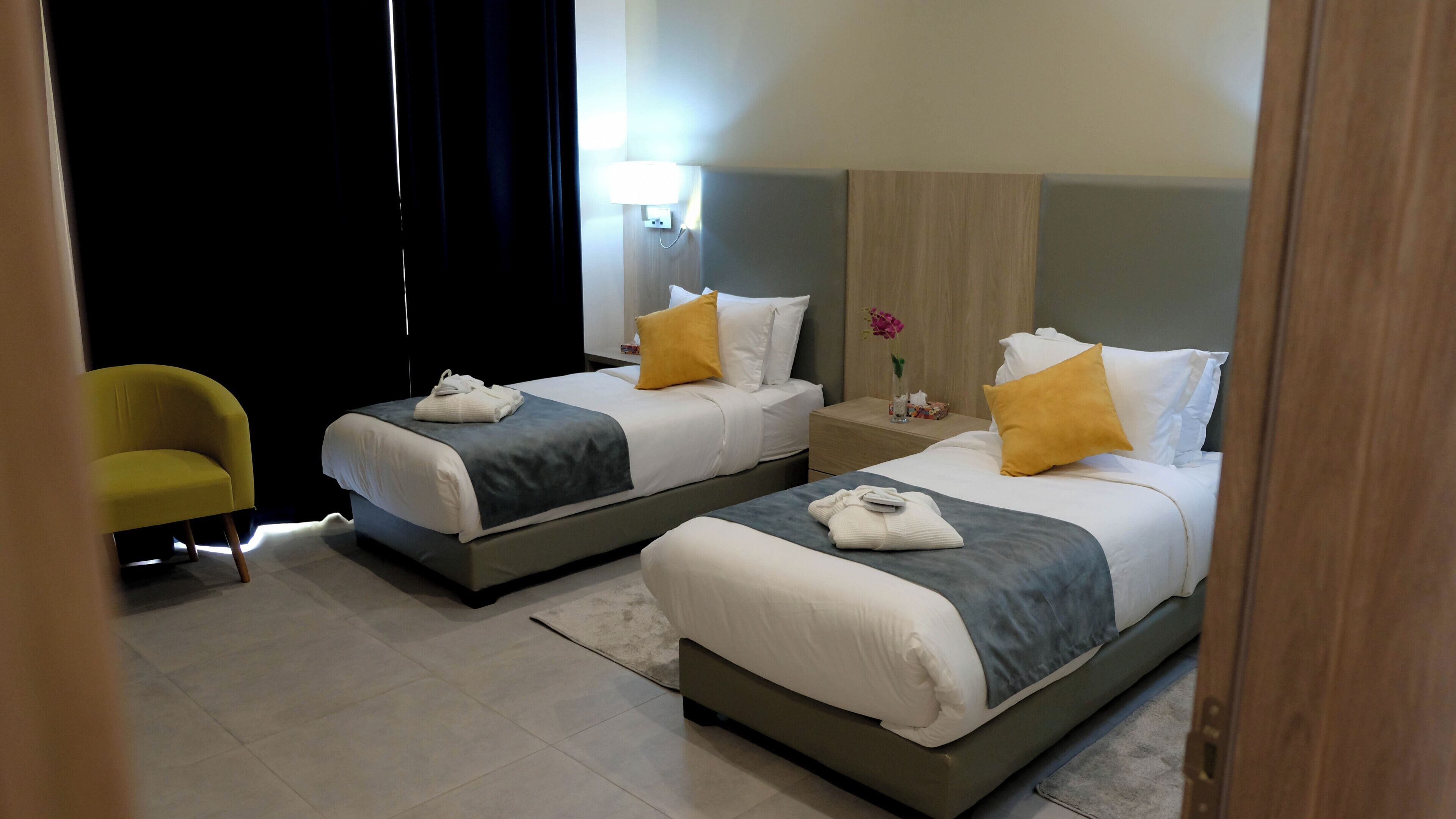 Classic Twin Room | In-room safe, free WiFi