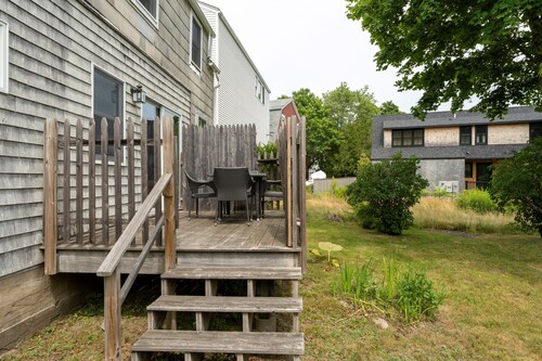 Spacious Harbor Retreat | Easy Access to Downtown
