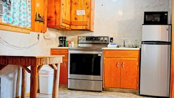 小屋 | 私人厨房 | 茶具/咖啡用具、迷你冰箱、微波炉、电热水壶