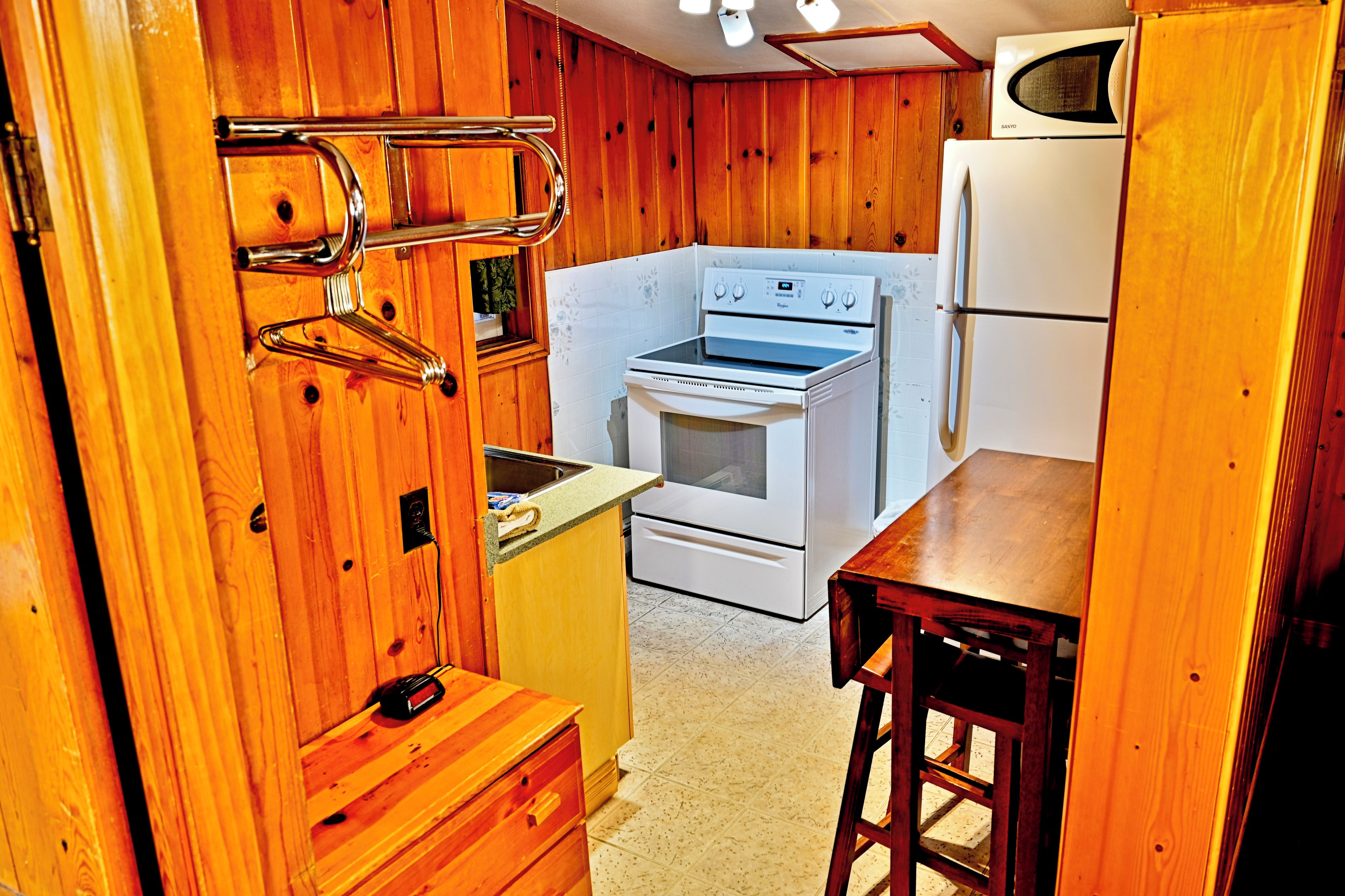 Classic Cabin | Private kitchen | Coffee/tea maker, mini-fridge, microwave, electric kettle