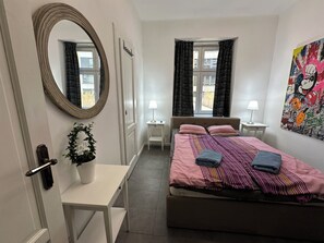 Room - Cozy Karlín 2BR Loft III Metro 1 Min (prague)