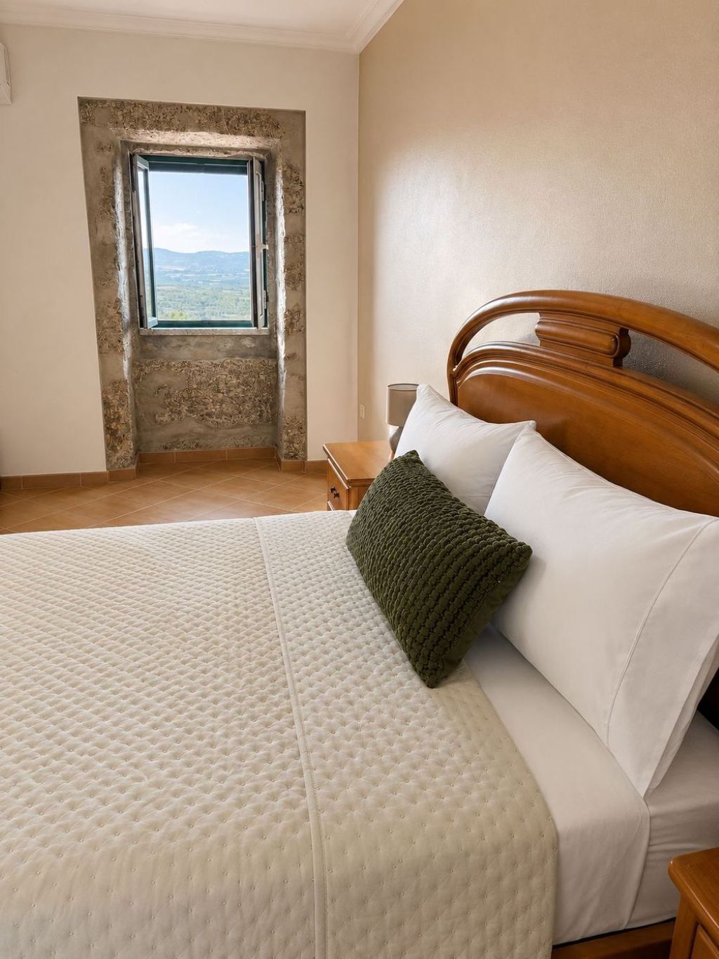3 habitaciones, wifi gratis y ropa de cama 