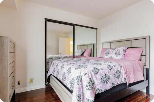 Delightful 3-bedroom condo in Irvine perfectly located on a golf course